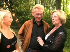 Oma Hellen fickt mit Egon beim Sex Casting
