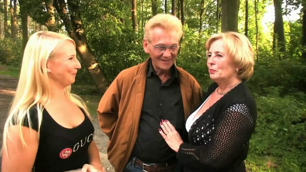 Oma Hellen fickt mit Egon beim Sex Casting