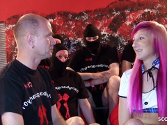 Junge Sachsen Teenie Beim Creampie Gangbang zerfickt