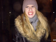 Deutscher Modelscout fickt junge Nikki in Berlin Anal durch