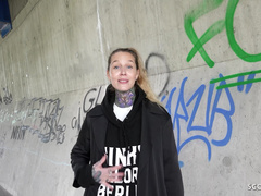 German Scout greift sich geiles Tattoo Luder