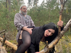 Deutsches Cosplay Pärchen hat Outdoor Sex