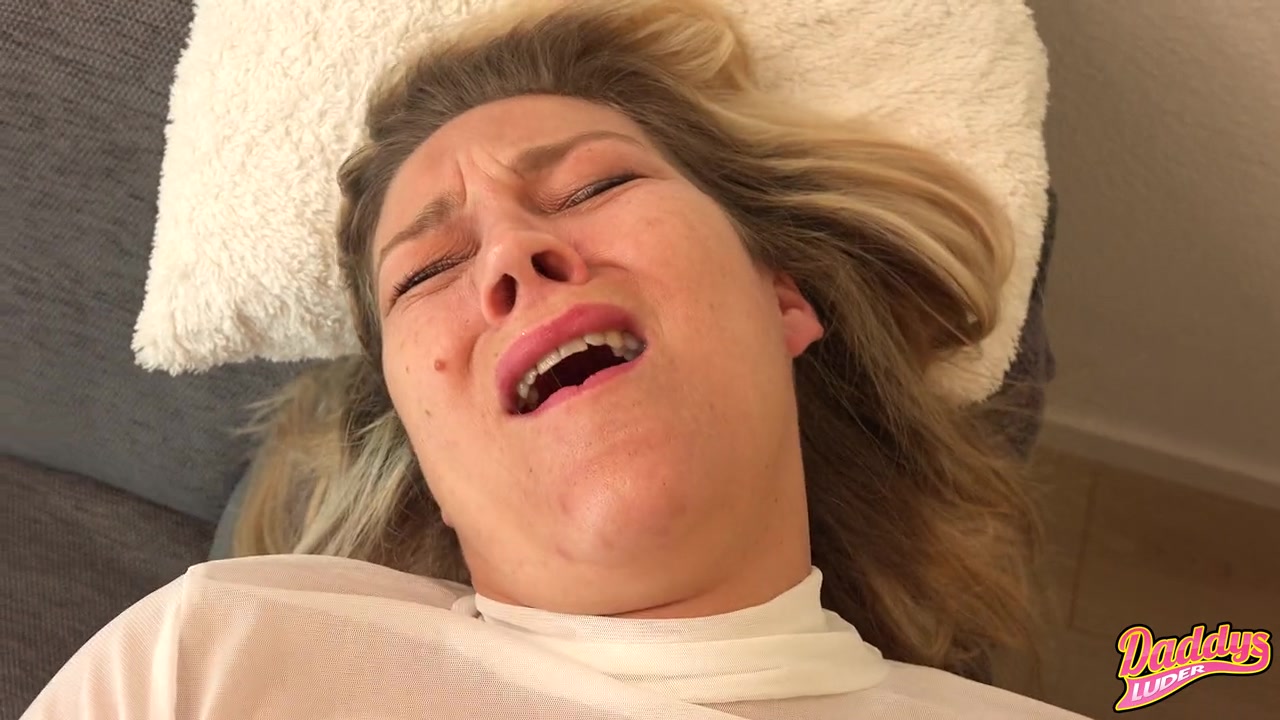 Daddys Luder während der Schwangerschaft Anal genommen