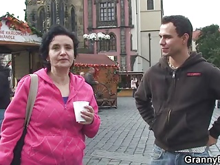Fick Treffen mit geiler Oma